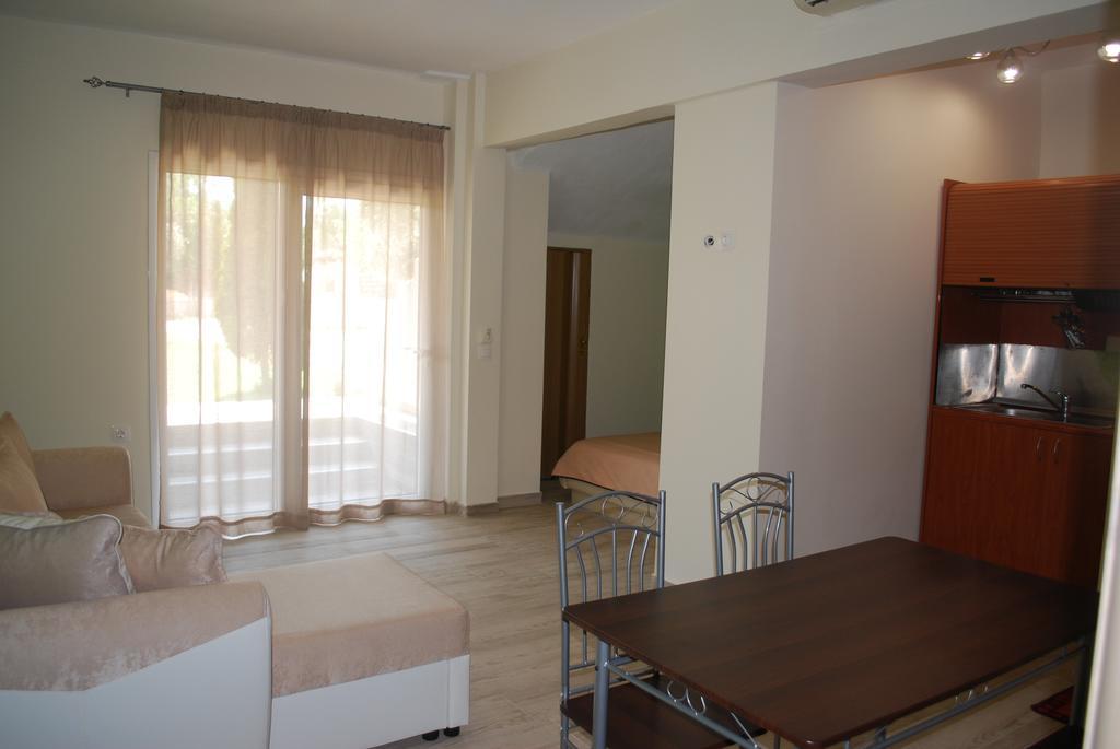 Family House Emerald Limenaria  Esterno foto